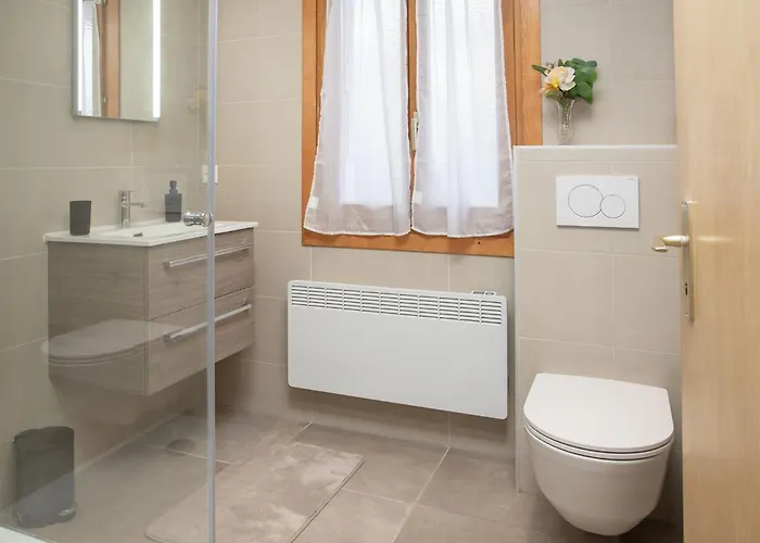 Meleze 1967 By Interhome 木屋 *